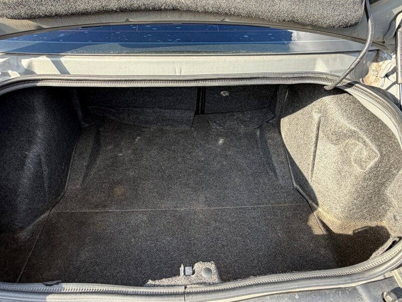 2017 Dodge Challenger SXT Plus   - Photo 6 - Lewisville, TX 75057