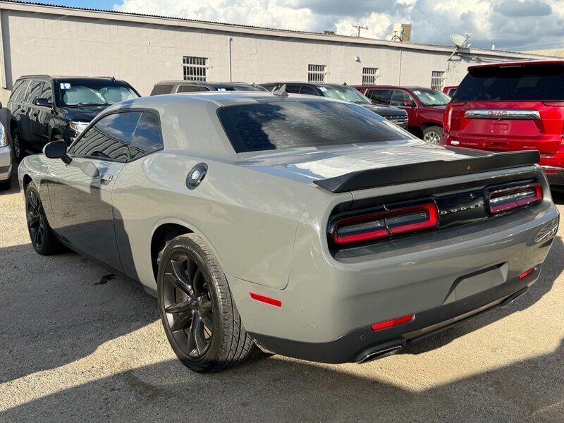 2017 Dodge Challenger SXT Plus   - Photo 4 - Lewisville, TX 75057