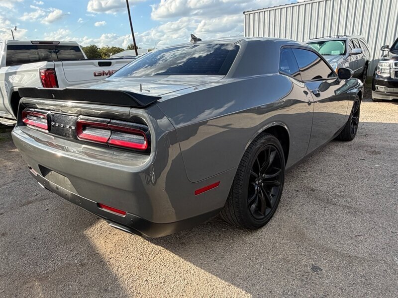 2017 Dodge Challenger SXT Plus   - Photo 5 - Lewisville, TX 75057