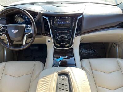 2017 Cadillac Escalade Premium Luxury - Photo 14 - Lewisville, TX 75057