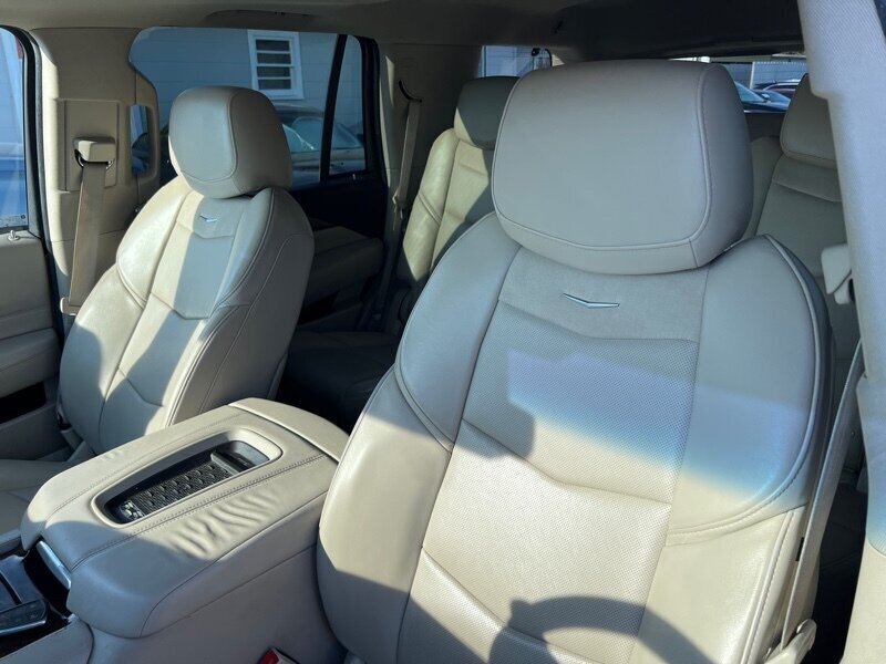2017 Cadillac Escalade Premium Luxury - Photo 22 - Lewisville, TX 75057
