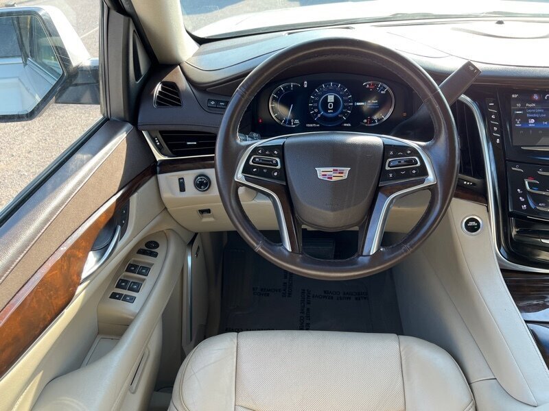 2017 Cadillac Escalade Premium Luxury - Photo 16 - Lewisville, TX 75057