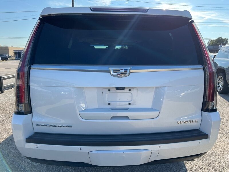 2017 Cadillac Escalade Premium Luxury - Photo 5 - Lewisville, TX 75057