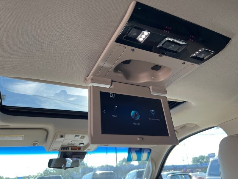 2017 Cadillac Escalade Premium Luxury   - Photo 13 - Lewisville, TX 75057