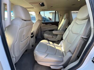 2017 Cadillac Escalade Premium Luxury - Photo 11 - Lewisville, TX 75057