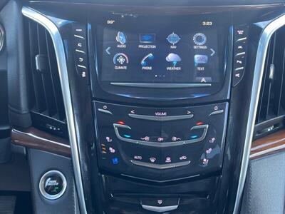 2019 Cadillac Escalade Luxury   - Photo 20 - Lewisville, TX 75057