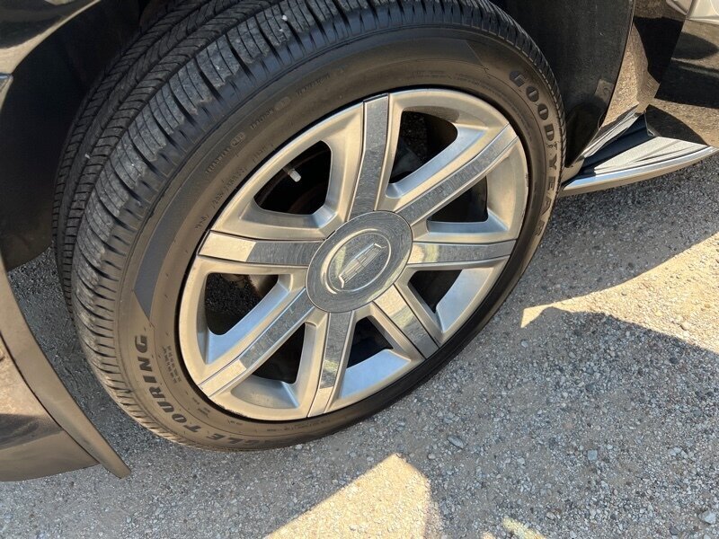 2019 Cadillac Escalade Luxury   - Photo 35 - Lewisville, TX 75057