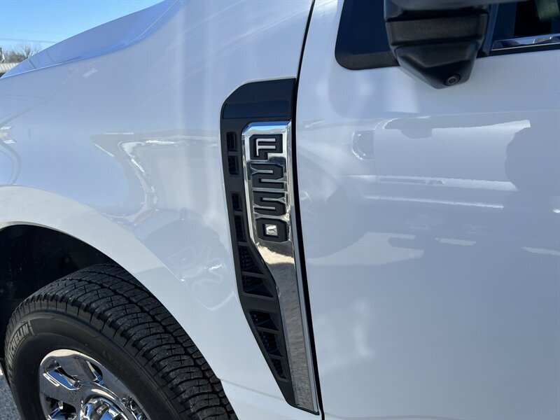 2023 Ford F-250 Lariat - Photo 12 - Lewisville, TX 75057