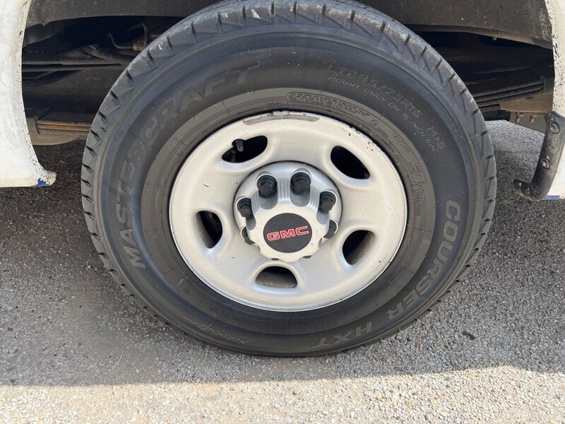 2016 GMC Savana 2500   - Photo 27 - Lewisville, TX 75057