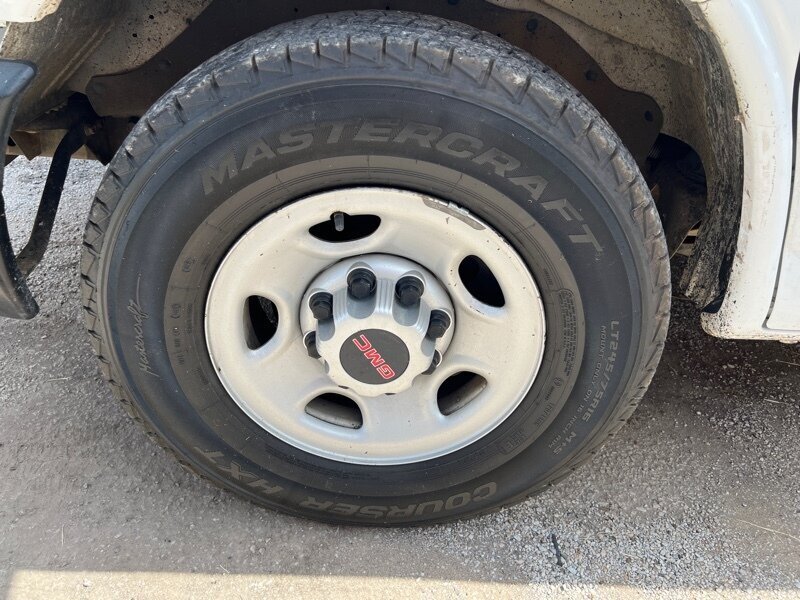 2016 GMC Savana 2500   - Photo 26 - Lewisville, TX 75057