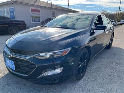 2021 Chevrolet Malibu LT   - Photo 2 - Lewisville, TX 75057