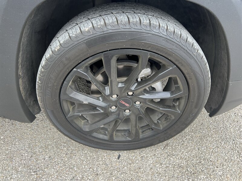 2023 GMC Terrain SLE   - Photo 16 - Lewisville, TX 75057