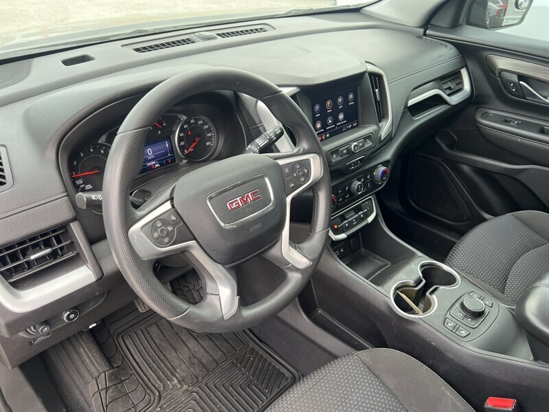 2023 GMC Terrain SLE   - Photo 10 - Lewisville, TX 75057