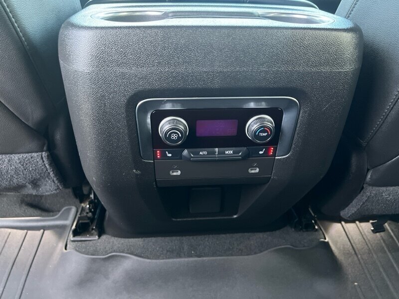 2021 Chevrolet Tahoe Z71   - Photo 12 - Lewisville, TX 75057