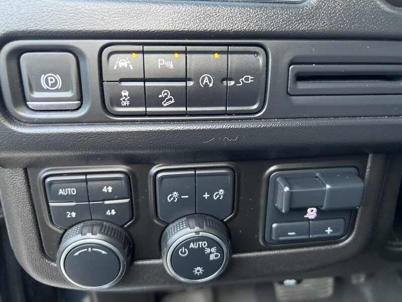 2021 Chevrolet Tahoe Z71   - Photo 21 - Lewisville, TX 75057