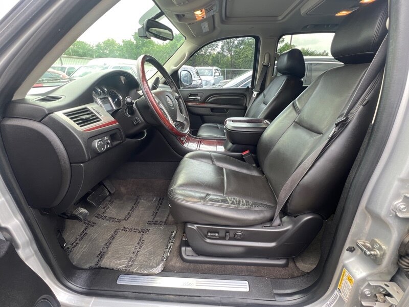 2014 Cadillac Escalade ESV Premium   - Photo 9 - Lewisville, TX 75057