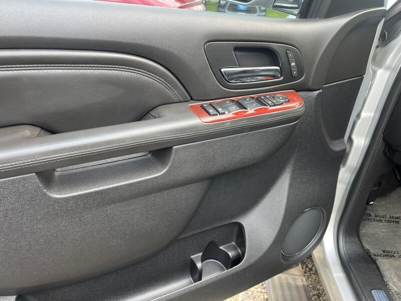 2014 Cadillac Escalade ESV Premium   - Photo 8 - Lewisville, TX 75057