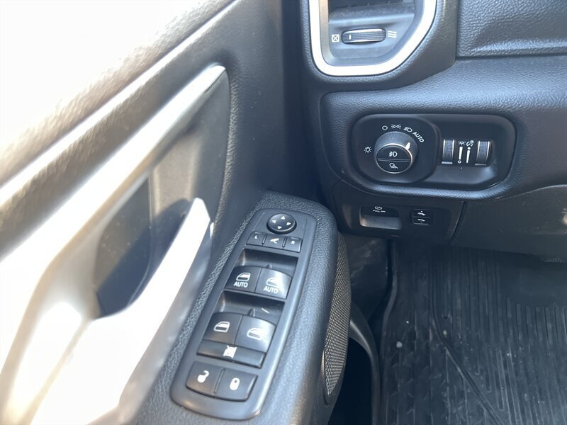 2019 RAM 1500 Big Horn   - Photo 16 - Lewisville, TX 75057