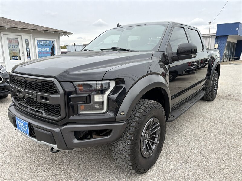 2019 Ford F-150 Raptor   - Photo 2 - Lewisville, TX 75057