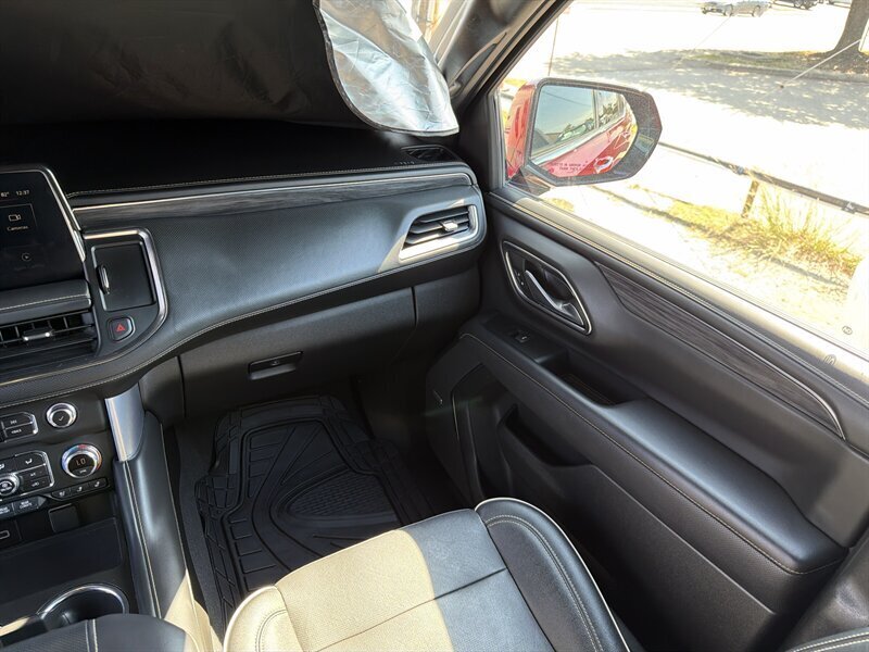 2022 GMC Yukon SLT   - Photo 13 - Lewisville, TX 75057