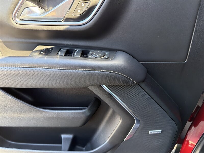 2022 GMC Yukon SLT   - Photo 19 - Lewisville, TX 75057