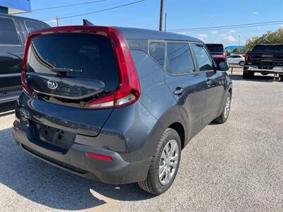 2020 Kia Soul LX   - Photo 4 - Lewisville, TX 75057