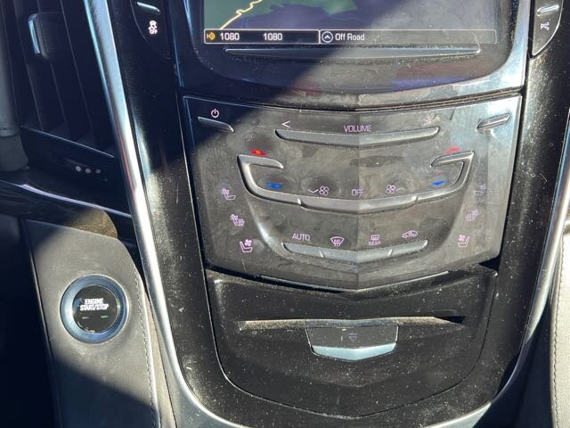 2018 Cadillac Escalade Platinum   - Photo 30 - Lewisville, TX 75057