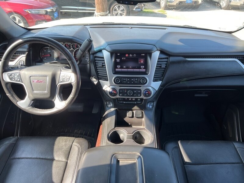 2015 GMC Yukon SLT   - Photo 10 - Lewisville, TX 75057