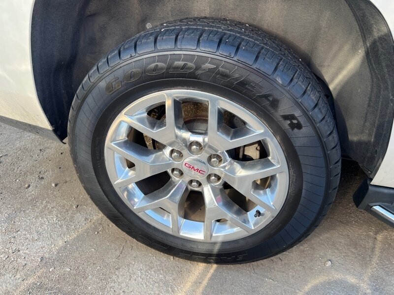 2015 GMC Yukon SLT   - Photo 21 - Lewisville, TX 75057