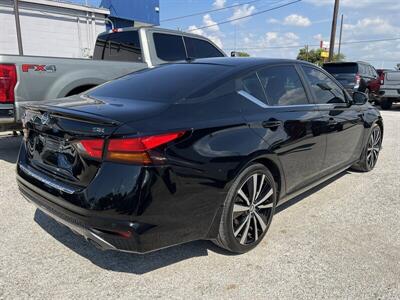2020 Nissan Altima 2.5 SR   - Photo 4 - Lewisville, TX 75057