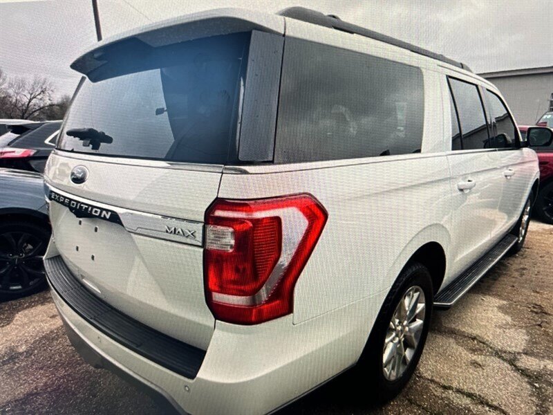 2020 Ford Expedition MAX XLT   - Photo 6 - Lewisville, TX 75057