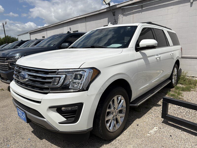 2020 Ford Expedition MAX XLT   - Photo 2 - Lewisville, TX 75057