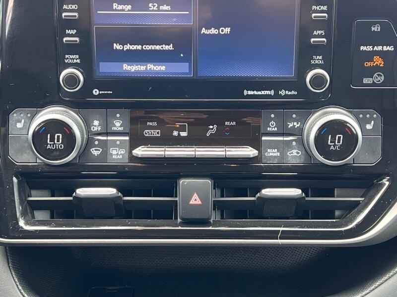 2022 Toyota Highlander XLE   - Photo 21 - Lewisville, TX 75057