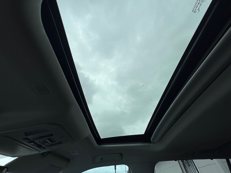 2022 Toyota Highlander XLE   - Photo 38 - Lewisville, TX 75057