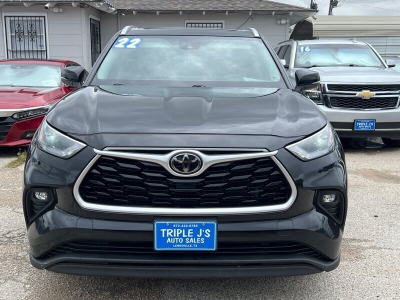 2022 Toyota Highlander XLE   - Photo 7 - Lewisville, TX 75057