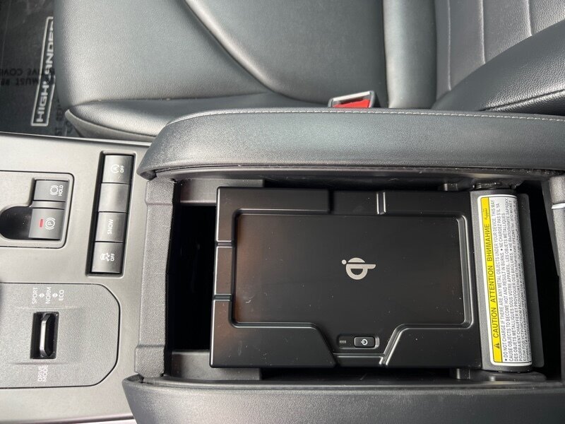 2022 Toyota Highlander XLE   - Photo 29 - Lewisville, TX 75057