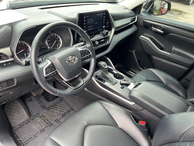 2022 Toyota Highlander XLE   - Photo 25 - Lewisville, TX 75057