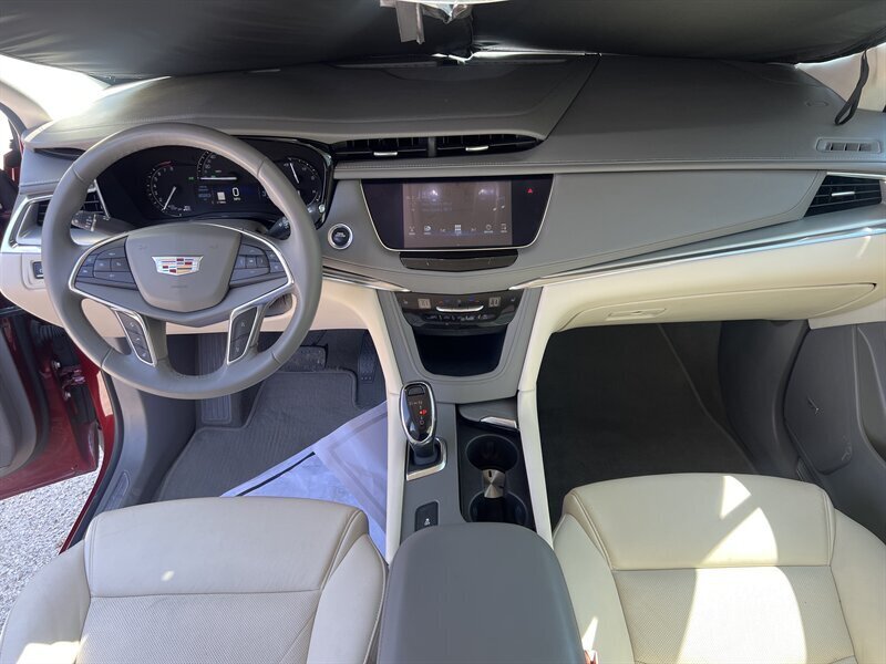 2018 Cadillac XT5 Luxury   - Photo 8 - Lewisville, TX 75057