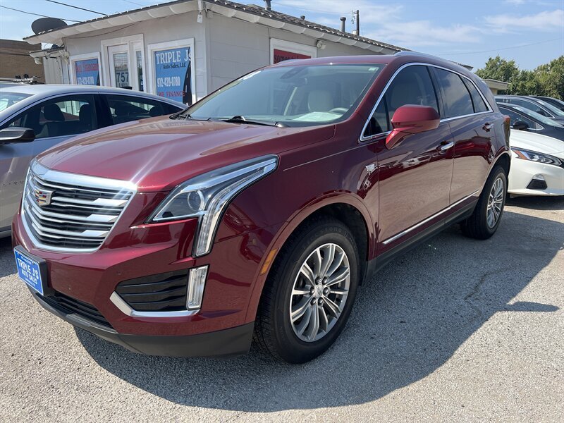 2018 Cadillac XT5 Luxury   - Photo 2 - Lewisville, TX 75057