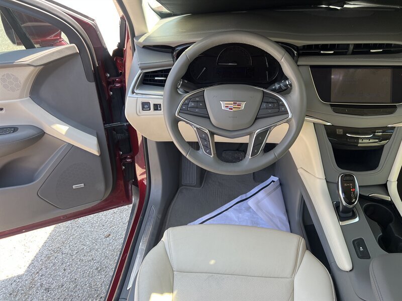 2018 Cadillac XT5 Luxury   - Photo 11 - Lewisville, TX 75057