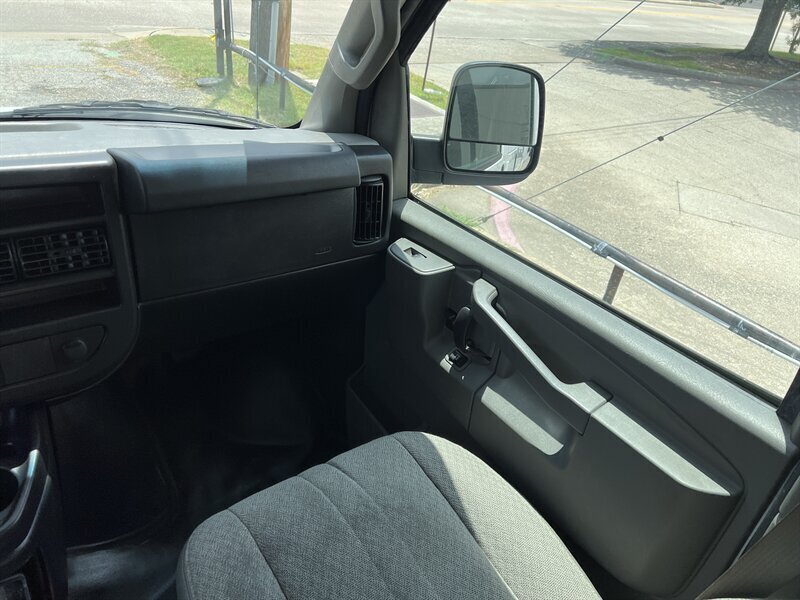 2021 Chevrolet Express 2500   - Photo 14 - Lewisville, TX 75057