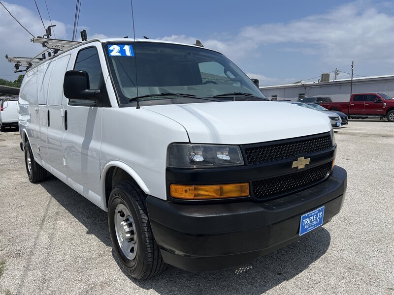 2021 Chevrolet Express 2500   - Photo 1 - Lewisville, TX 75057