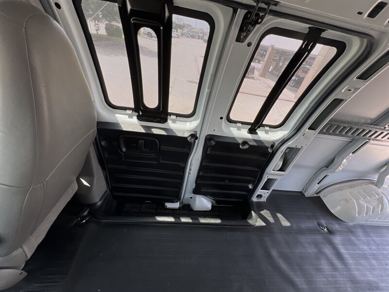 2021 Chevrolet Express 2500   - Photo 12 - Lewisville, TX 75057
