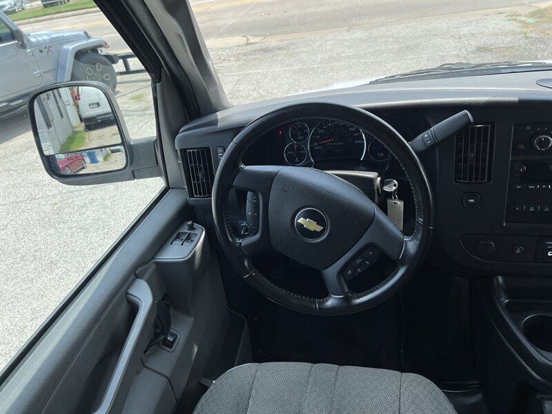 2021 Chevrolet Express 2500   - Photo 15 - Lewisville, TX 75057