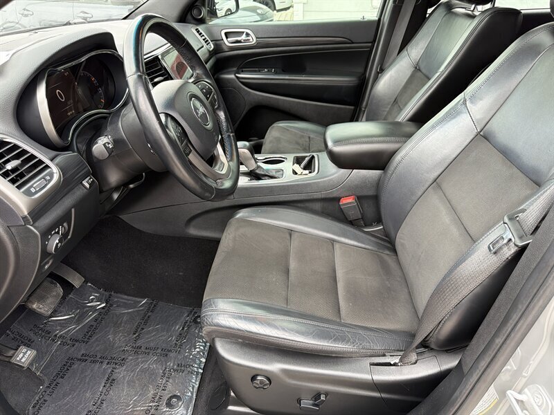 2020 Jeep Grand Cherokee Altitude   - Photo 14 - Lewisville, TX 75057