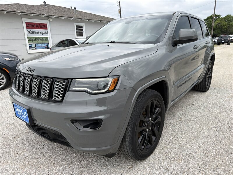 2020 Jeep Grand Cherokee Altitude   - Photo 2 - Lewisville, TX 75057