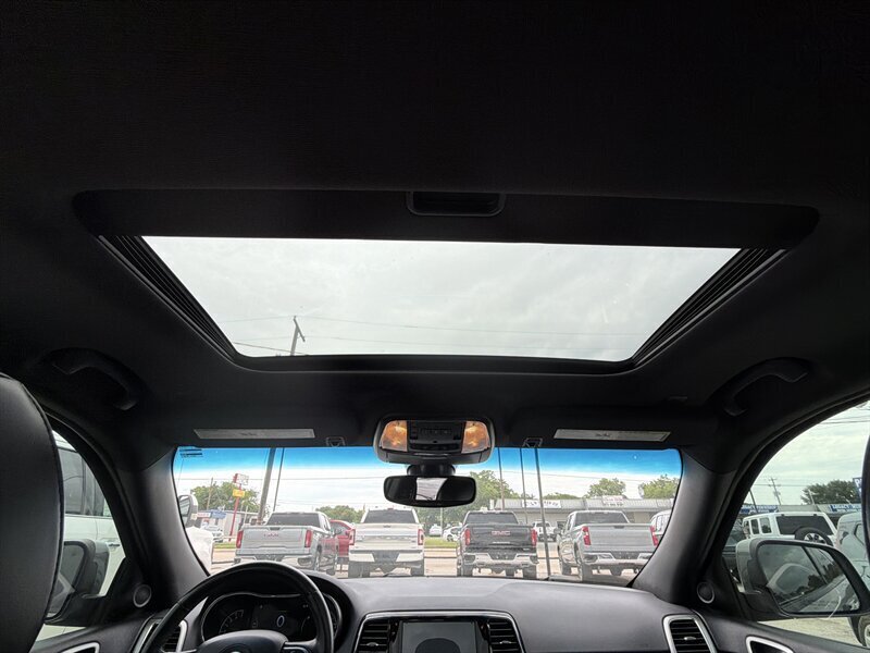 2020 Jeep Grand Cherokee Altitude   - Photo 9 - Lewisville, TX 75057