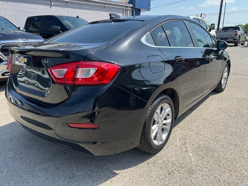 2019 Chevrolet Cruze LT   - Photo 4 - Lewisville, TX 75057