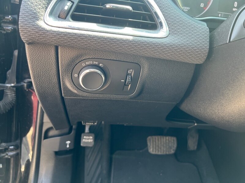 2019 Chevrolet Cruze LT   - Photo 22 - Lewisville, TX 75057