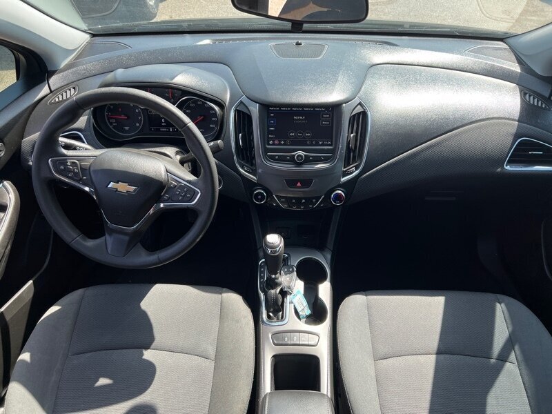 2019 Chevrolet Cruze LT   - Photo 13 - Lewisville, TX 75057